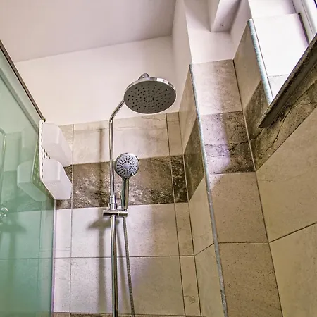 Apartment Astoria 2 By Sunny Mamaia *