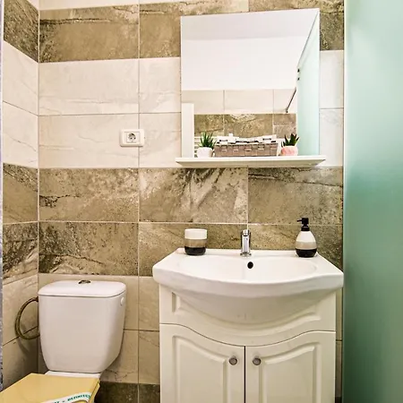 Astoria 2 By Sunny Mamaia Apartment *
